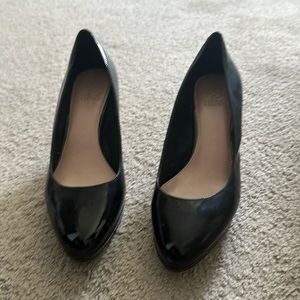 Vince Camuto black heels